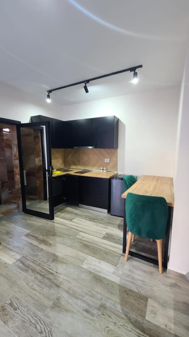 Guest House Tian & Hojz Durres Ngoại thất bức ảnh