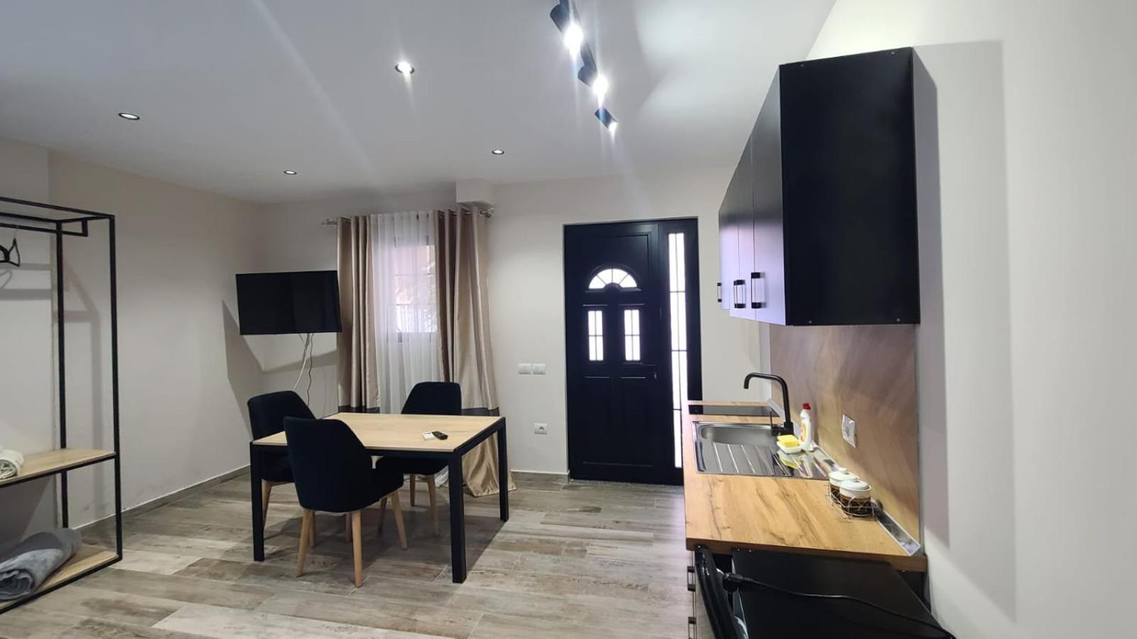 Guest House Tian & Hojz Durres Ngoại thất bức ảnh