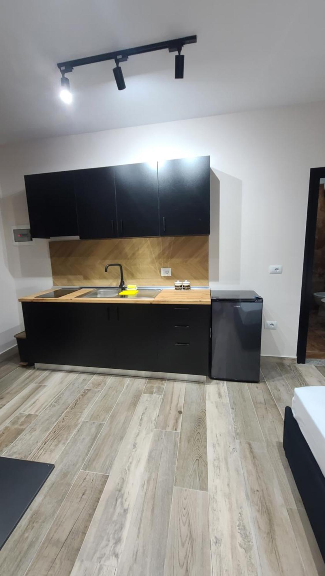 Guest House Tian & Hojz Durres Ngoại thất bức ảnh