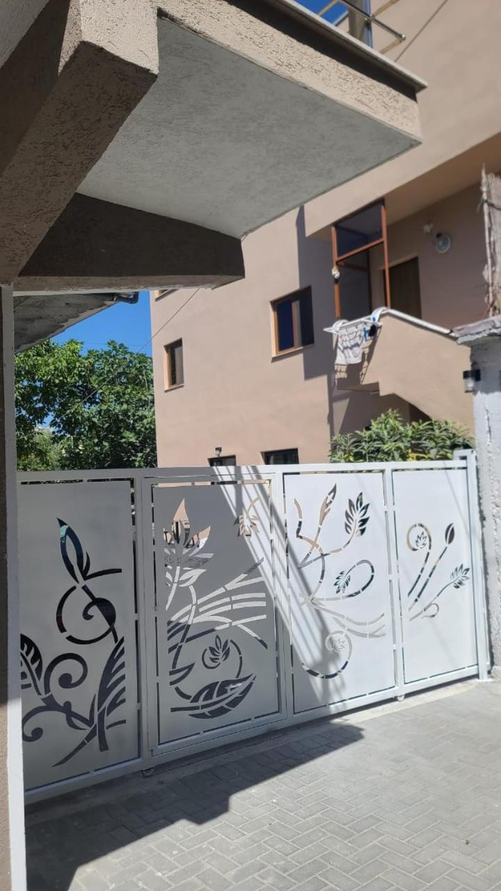 Guest House Tian & Hojz Durres Ngoại thất bức ảnh