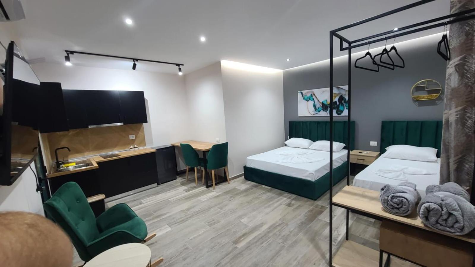 Guest House Tian & Hojz Durres Ngoại thất bức ảnh